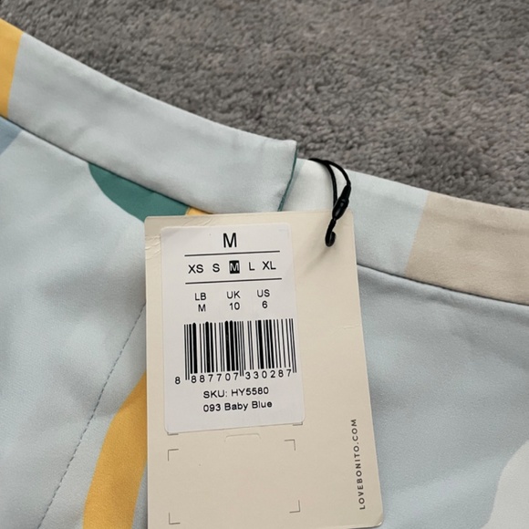 Shorts - Picture 2 of 3